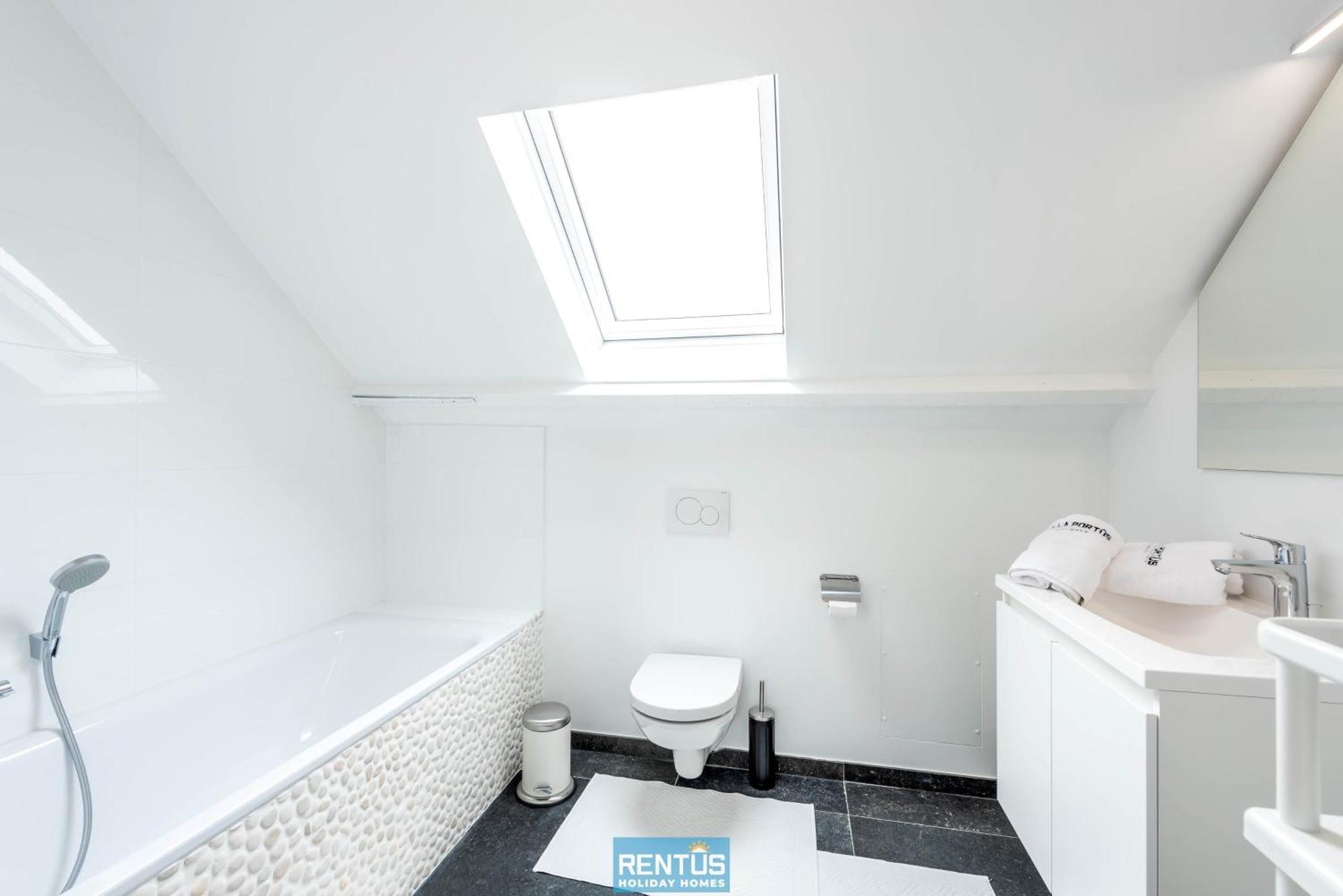 Harbour - For 9 People In
